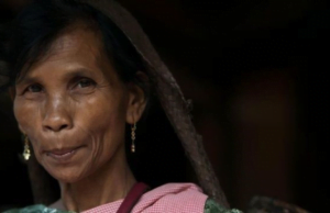 خاسی: هندُستانئے کبیله که هر چیزئے مستِر جنێن اَنت و مردێن په بَرابریئے هَکّان جُهدا اَنت